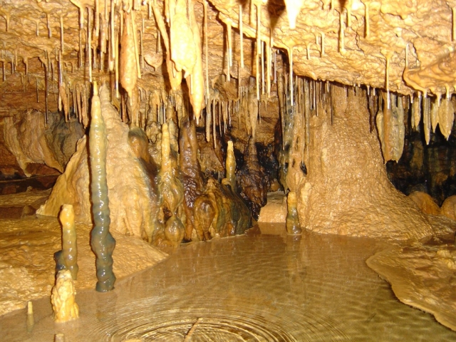 la cueva.jpg